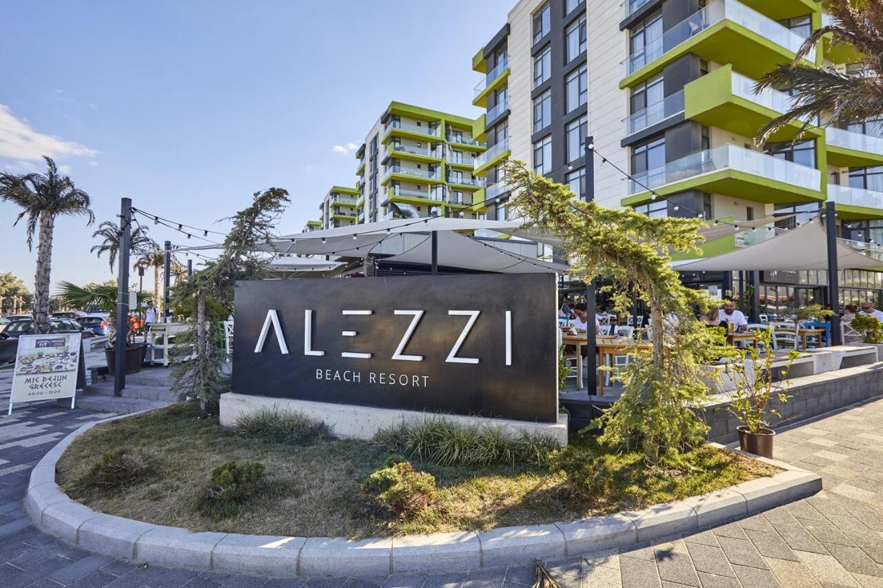 Luxury Kln By Alezzi Mamaia Nord Apartment Navodari Exterior photo